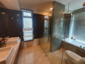 Luxury serviced residence for sale at Binjai Residency, KLCC. 2,098 sq.ft., 3+1 bedrooms, 4 bathrooms, 2 car parks. Fully furnished with modern essentials. Facilities include swimming pool, sauna, gym, tennis courts, clubhouse, and 24-hour security. RM 2.1 million.