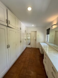 Comfortable bungalow for rent in Bukit Tunku, Kuala Lumpur. 5 bedrooms, 7 bathrooms, 1 maid room, garden, balcony, swimming pool, and parking. Rental price RM 25,000/month. Spacious layout with modern finishes and greenery views.