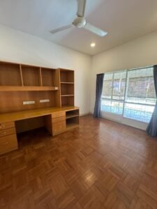 Comfortable bungalow for rent in Bukit Tunku, Kuala Lumpur. 5 bedrooms, 7 bathrooms, 1 maid room, garden, balcony, swimming pool, and parking. Rental price RM 25,000/month. Spacious layout with modern finishes and greenery views.