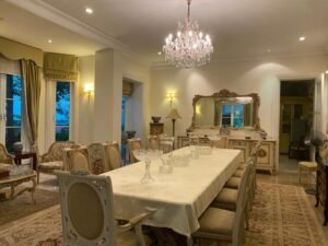 Luxurious 2-storey bungalow for sale. 10,500 sq.ft. built-up, 12,900 sq.ft. land, 6+3 bedrooms, 8 bathrooms, private lift in master bedroom, large private pool, fully fitted kitchen. Fire sale at RM 9 million. Freehold