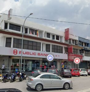 Strategic commercial land parcel in Petaling Jaya featuring 4,555 sq.ft. area with commercial title and long leasehold tenure in prime business location
