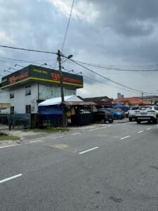 Strategic commercial land parcel in Petaling Jaya featuring 4,555 sq.ft. area with commercial title and long leasehold tenure in prime business location