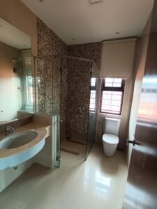 Exclusive bungalow for sale in Impian Bukit Tunku, Kuala Lumpur. Features 6 bedrooms, 7 bathrooms, 1 maid room, and a generous 7,373 sq.ft. land area. Price RM 7,000,000