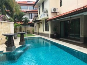 Luxury bungalow for sale in Impian Bukit Tunku, Kuala Lumpur. 4+1 bedrooms, 6 bathrooms, 1 maid room, garden, balcony, kitchen cabinet, bathtub, and air conditioning. Price RM 7,000,000.