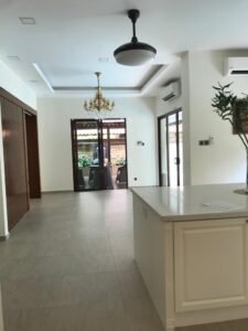 Luxury bungalow for sale in Impian Bukit Tunku, Kuala Lumpur. 4+1 bedrooms, 6 bathrooms, 1 maid room, garden, balcony, kitchen cabinet, bathtub, and air conditioning. Price RM 7,000,000.