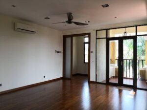 Luxury bungalow for sale in Impian Bukit Tunku, Kuala Lumpur. 4+1 bedrooms, 6 bathrooms, 1 maid room, garden, balcony, kitchen cabinet, bathtub, and air conditioning. Price RM 7,000,000.
