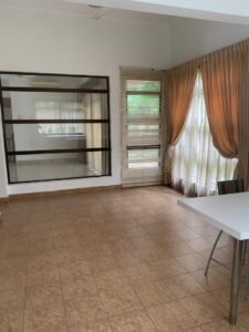 Spacious freehold bungalow in Mutiara Damansara featuring 6,000 sq.ft. land area, 4,500 sq.ft. built-up space with 6 en-suite bedrooms, high ceilings and modern open concept design