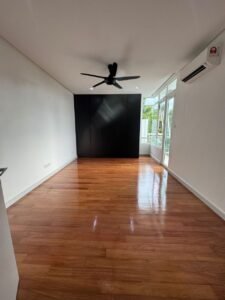 Luxurious duplex for rent in Tijani 2 North, 2,943 sq.ft., 3+2 rooms, 4+1 bathrooms, 3 car parks, spacious layout, and premium living in a prestigious location. RM 10,000/month.