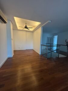 Luxurious duplex for rent in Tijani 2 North, 2,943 sq.ft., 3+2 rooms, 4+1 bathrooms, 3 car parks, spacious layout, and premium living in a prestigious location. RM 10,000/month.