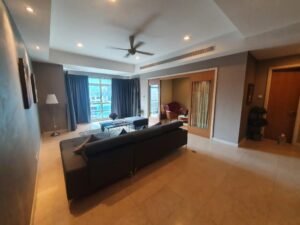 Luxury serviced residence for sale at Binjai Residency, KLCC. 2,098 sq.ft., 3+1 bedrooms, 4 bathrooms, 2 car parks. Fully furnished with modern essentials. Facilities include swimming pool, sauna, gym, tennis courts, clubhouse, and 24-hour security. RM 2.1 million.