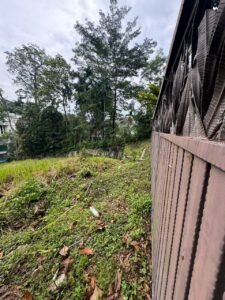 Exclusive bungalow land for sale at Jalan Girdle, Bukit Tunku. 21,600 sq.ft. of land, ideal for building your dream home. Surrounded by lush greenery and mature trees. Priced at RM 9,720,000 or RM 450 per sq.ft. Freehold and Residential Land Title.