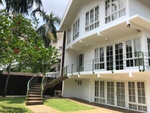Luxurious 2.5-storey freehold residence in Sierra Seputeh featuring 3,100 sq.ft. land area, 3,250 sq.ft. modern built-up space with 4 bedrooms in a 24-hour guarded hillside community near Mid Valley