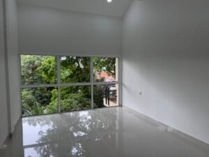Luxurious 1,950 sq.ft. low-rise villa in One Selekoh Hill featuring 3 bedrooms, swimming pool, and panoramic city views in Kuala Lumpur's prestigious Selekoh Tunku neighborhood