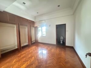 Spacious 5,081 sq.ft. colonial-style duplex in Sri Kenny featuring 4+2 bedrooms, partial furnishing, and prime location near KLCC and Bukit Tunku