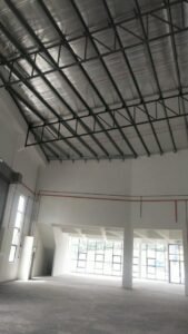 Premium industrial commercial space at Taman Perindustrian UB featuring 12,339 sq.ft. built-up area on 17,588 sq.ft. land with lift access, tall ceilings and strategic location adjacent to Rawang Exit