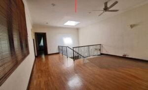 Spacious 4,000 sq.ft. bungalow in Duta Nusantara, featuring 5+1 bedrooms, 5 bathrooms, and freehold tenure in a prestigious Kuala Lumpur location.