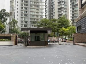 Spacious freehold duplex condominium in KLCC featuring huge lanai balcony with perpetual Petronas Twin Towers view, private lift entrance, 4,284 sq.ft.