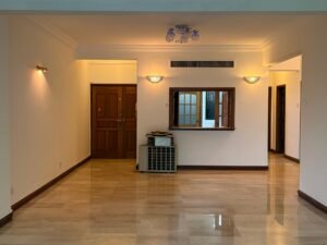 Freehold Tenure,Renovated Condition,Low-Rise & Low-Density Development,3+1 Bedrooms,4 Bathrooms,Swimming Pool,Tennis Court,Jogging Track,Playground,Sauna,Squash Court,Gated & Guarded,1 Covered Car Park