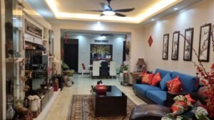 Spacious freehold condominium in Bukit Tunku featuring 1,646 sq.ft., 3+1 bedrooms, ensuite master bedroom, lanai balcony, and premium Kuala Lumpur location.