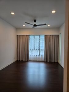 Renovated freehold condominium in Mont Kiara featuring 2,906 sq.ft., 4+1 bedrooms, 5+1 bathrooms, 3 car parks, and premium Kuala Lumpur location.
