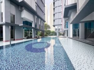 Freehold condominium for sale in Bukit Tunku Kenny Hills Kuala Lumpur, 893 sq.ft., 2 bedrooms, 2 bathrooms, 2 covered car parks, gated and guarded, selling at RM 750,000.