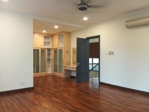 Double storey semi-detached house for rent at Duta Nusantara Kuala Lumpur, 4,036 sq.ft. built-up, 5+1 bedrooms, freehold, gated and guarded community, RM 16,000 per month.