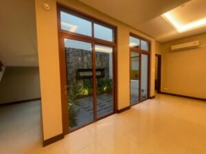 Freehold semi-detached house for rent at Duta Nusantara Kuala Lumpur, 3,810 sq.ft. built-up, 5+1 bedrooms, gated and guarded, partially furnished with solar panel option, rental from RM 17,000 per month.