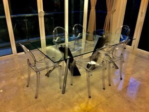 Spacious partially furnished condominium in Bukit Tunku featuring 2.943 sq.ft., 3+1 bedrooms, 5 bathrooms, 3 car parks, and premium Kuala Lumpur location.