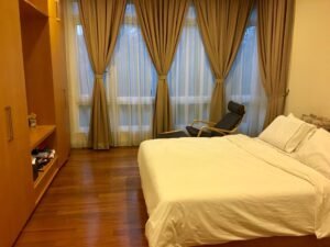 Spacious partially furnished condominium in Bukit Tunku featuring 2.943 sq.ft., 3+1 bedrooms, 5 bathrooms, 3 car parks, and premium Kuala Lumpur location.