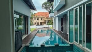 Fully furnished freehold bungalow for sale at Saujana Resort Golf Community Shah Alam Petaling Jaya, approximately 8,000 sq.ft. built-up on 10,280 sq.ft. land, 6 bedrooms, private gym, gated and guarded, selling at RM 7,500,000.